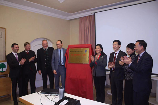 图片42.jpg 图片42.jpg